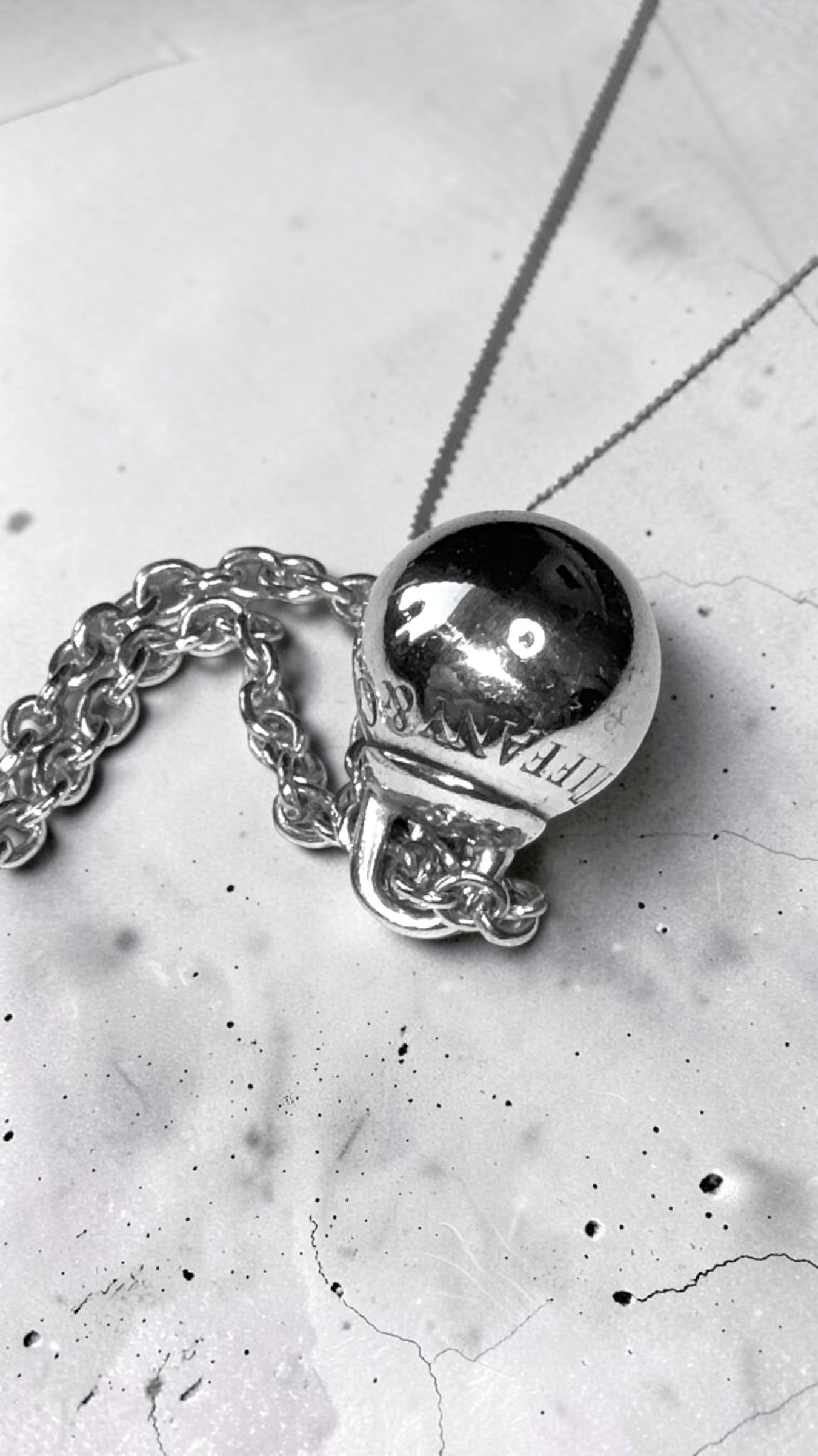 Rare Find Tiffany & Co Hardwear 8mm Ball Pendant Necklace 925 Silver 18 -20"