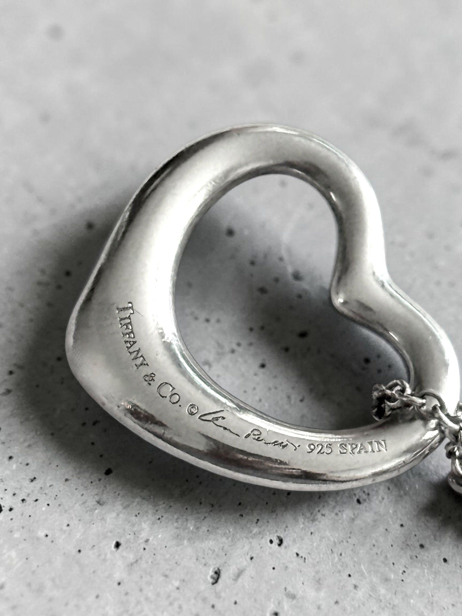 Tiffany & Co Medium 22mm Elsa Peretti Heart Pendant & Chain