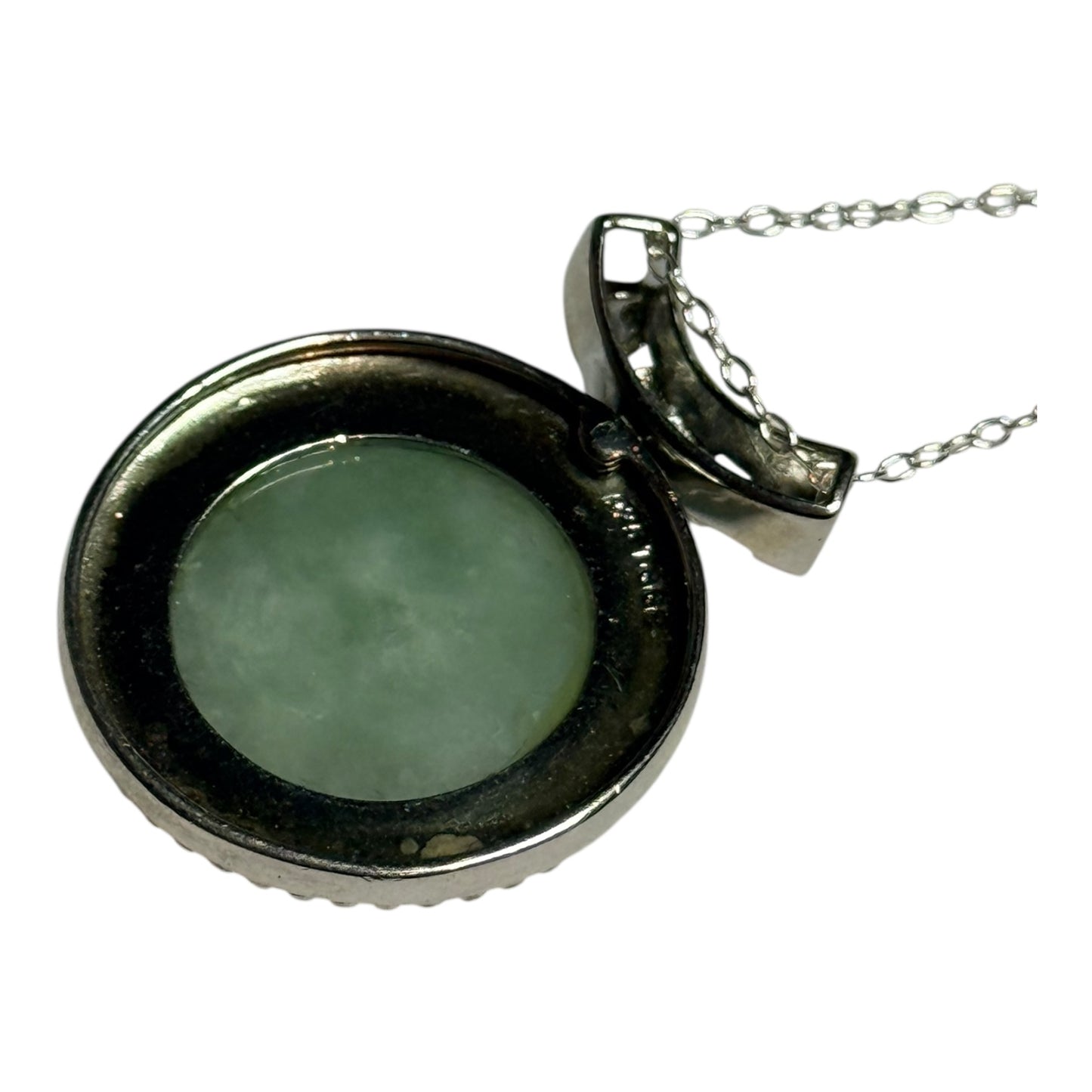 Beautiful Round Jadeite Silver Pendant & Chain