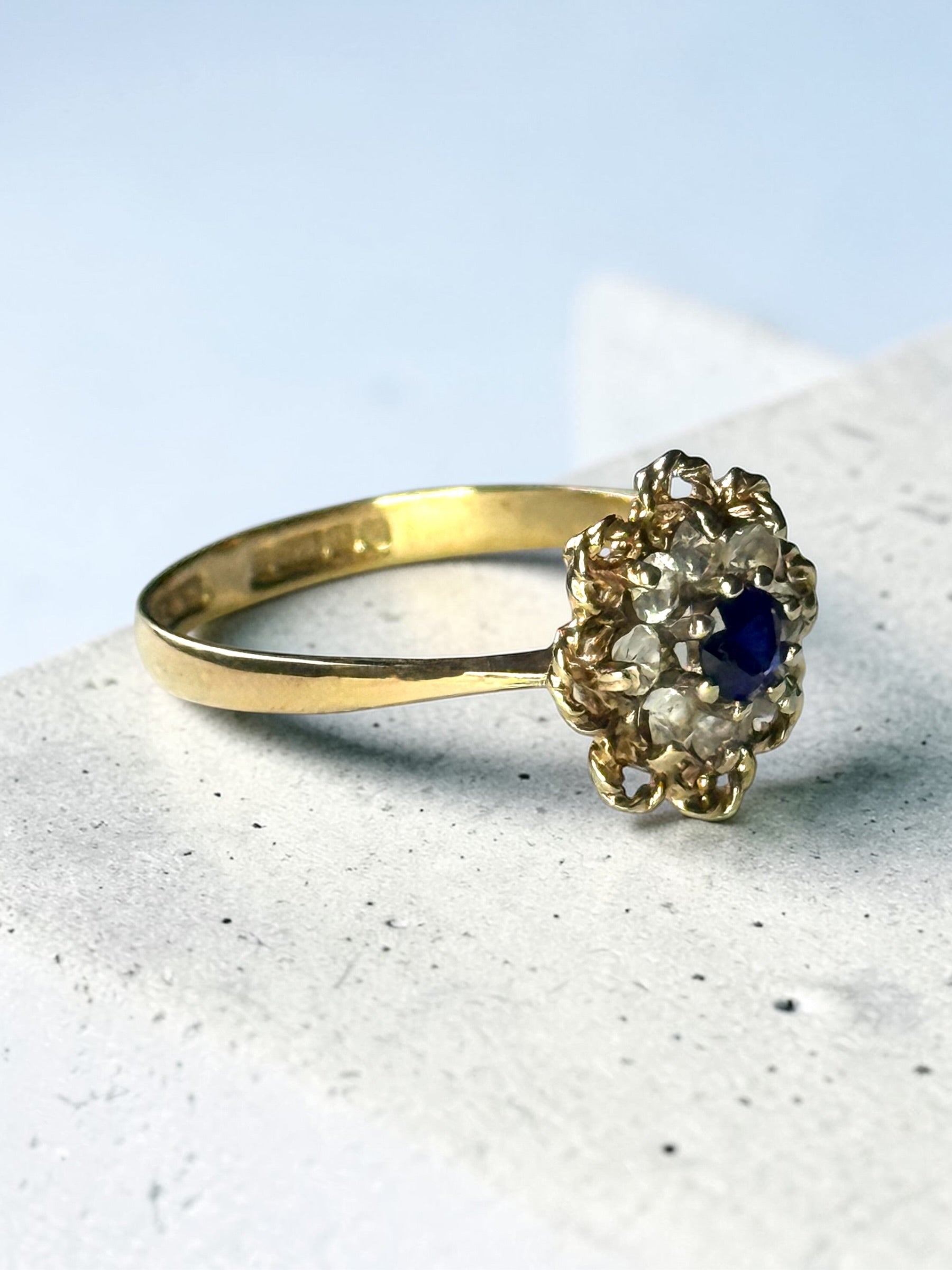 Vintage 1973 Blue Sapphire & White Topaz Floral Gold Ring