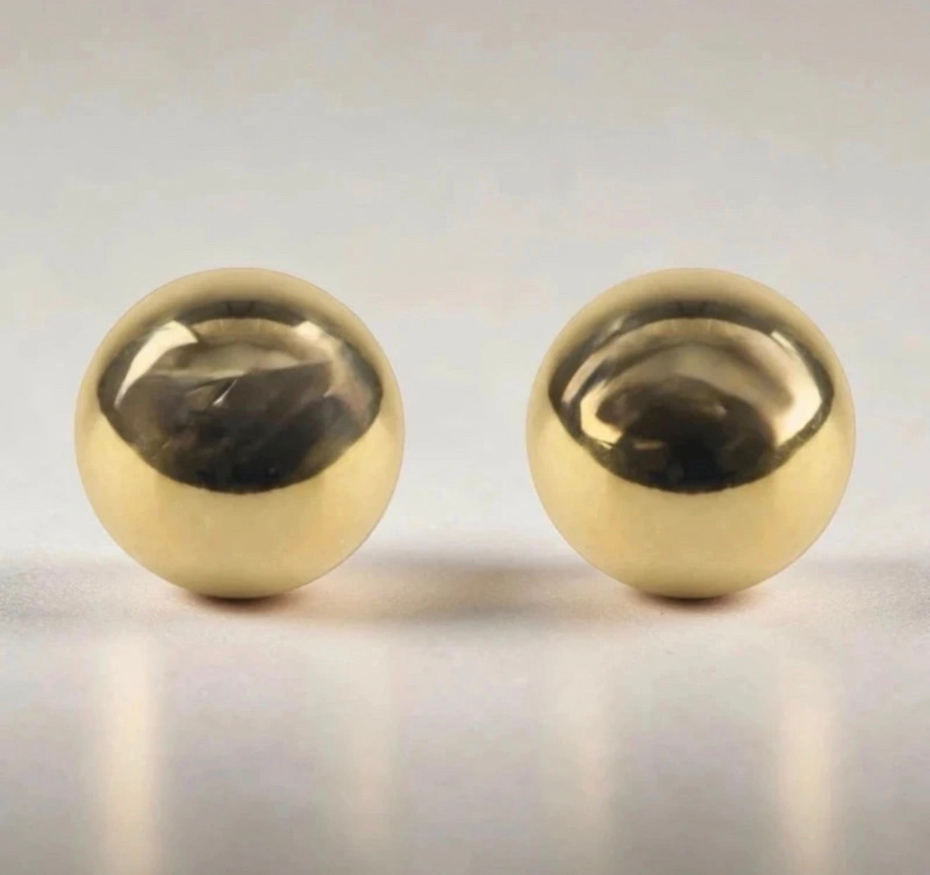 Solid 9ct Gold Ball Studs 6mm