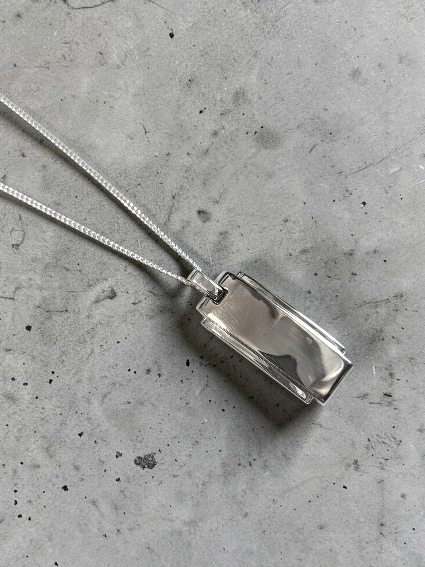 Vintage Tiffany & Co Unisex Metropolis Silver Pendant & 20" Chain