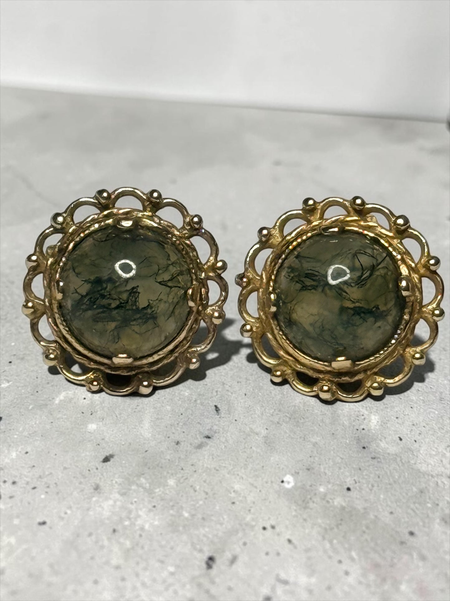 Stunning Vintage Filigree Moss Agate 9k Gold Earring Studs