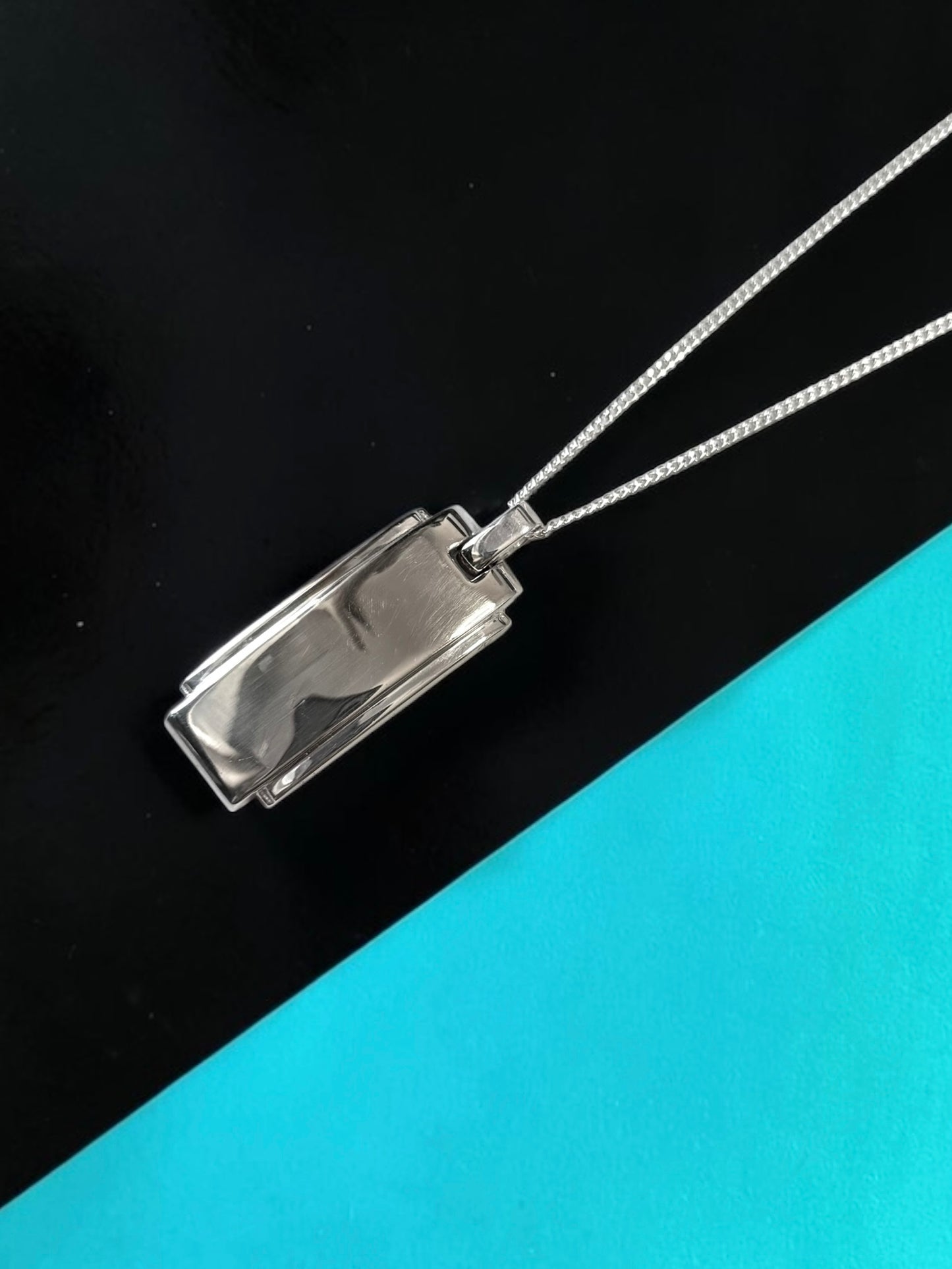 Vintage Tiffany & Co Unisex Metropolis Silver Pendant & 20" Chain