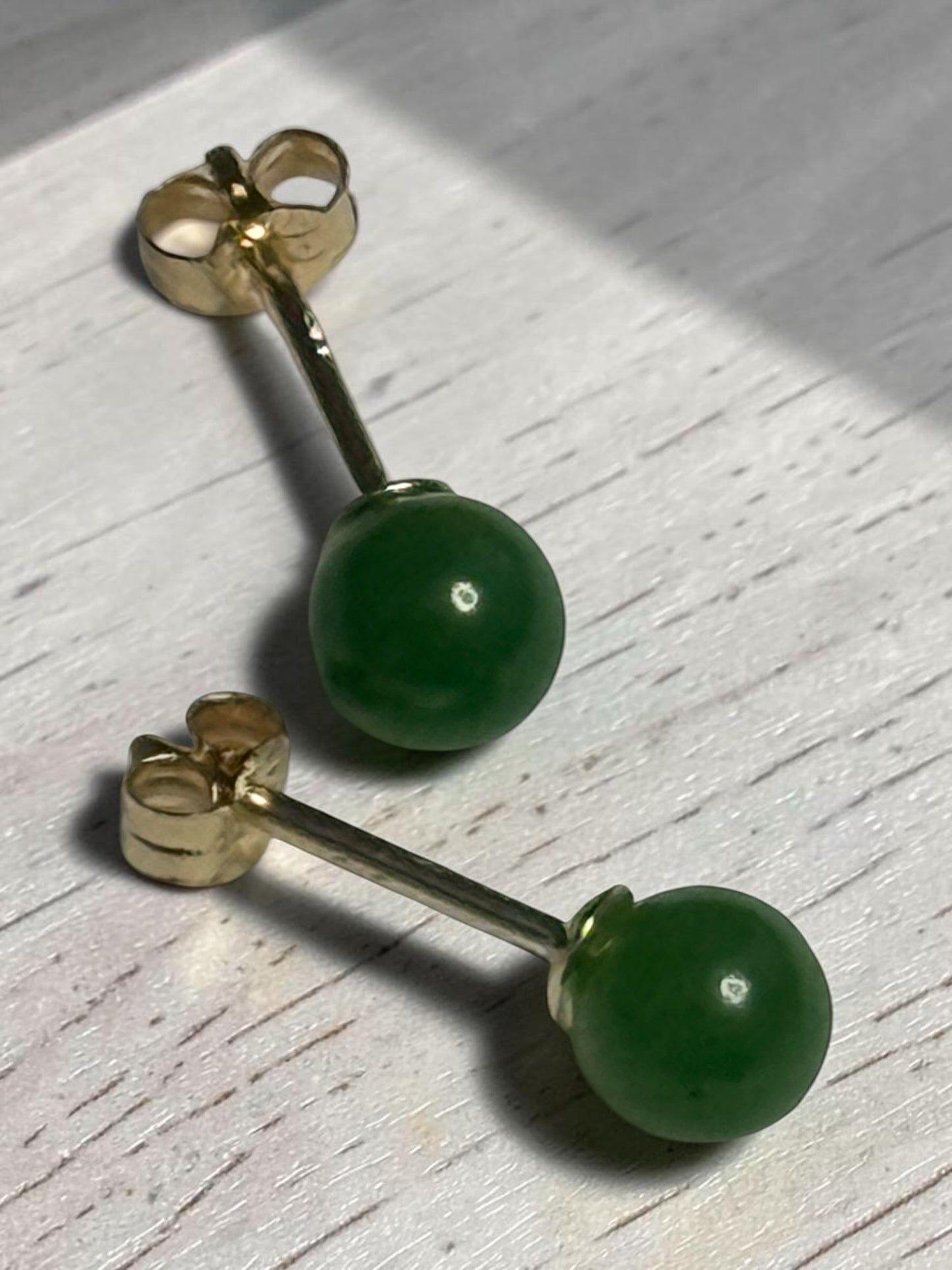 Genuine 5mm Scottish Green Agate 9ct Gold Earring Studs 1 Carat Approx