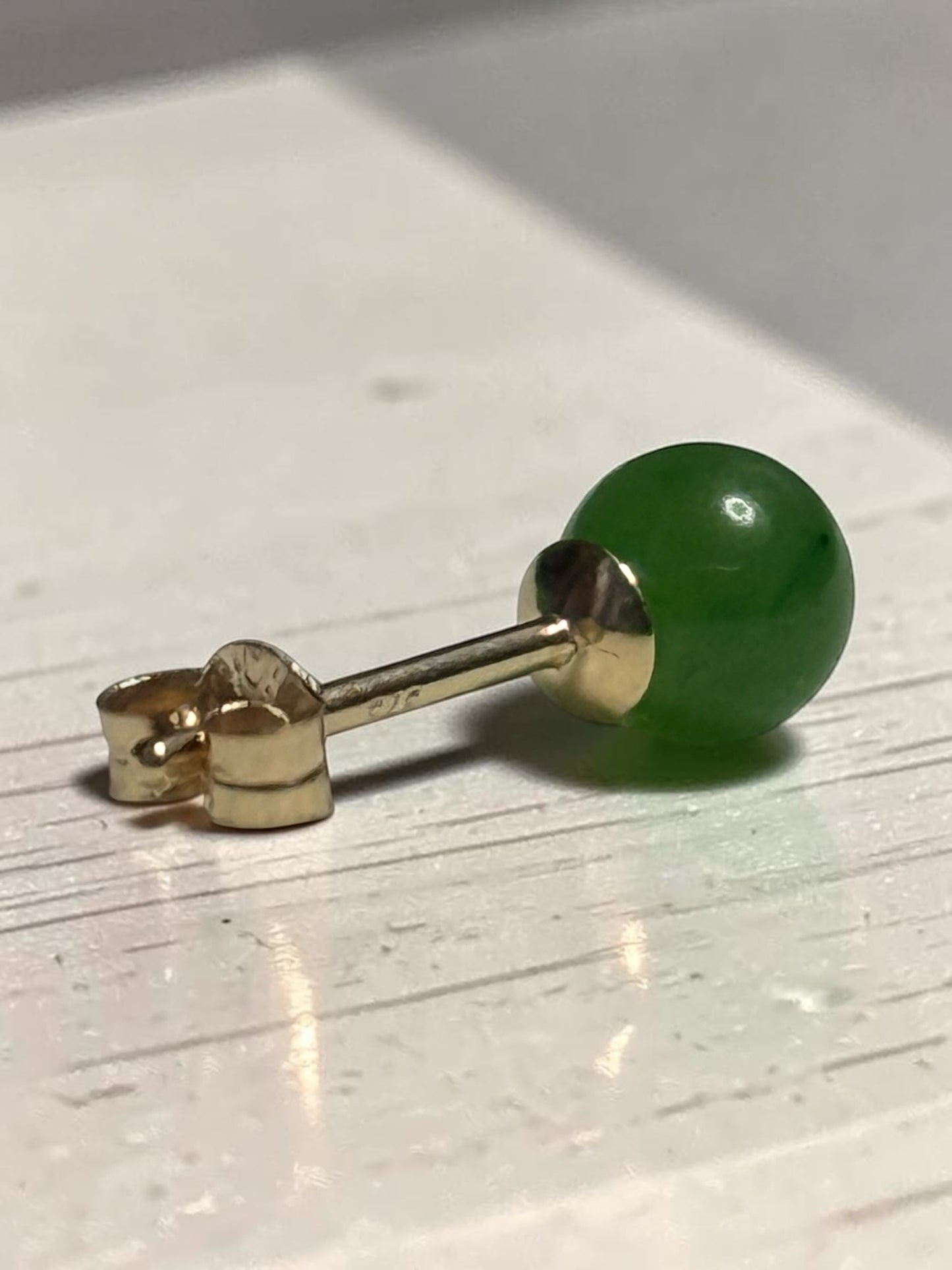 Genuine 5mm Scottish Green Agate 9ct Gold Earring Studs 1 Carat Approx