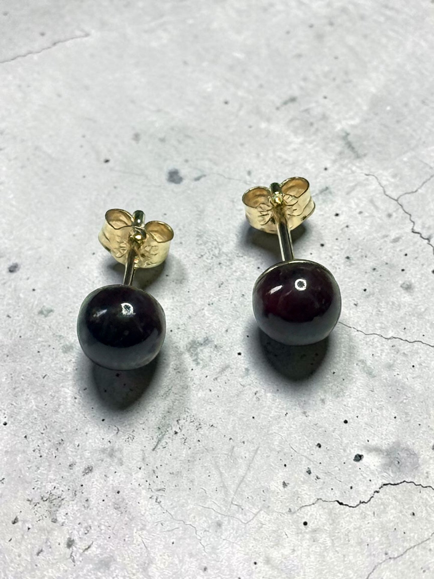 Genuine 5mm Indian Garneti 9k Gold Earrings 1 Carats Approx
