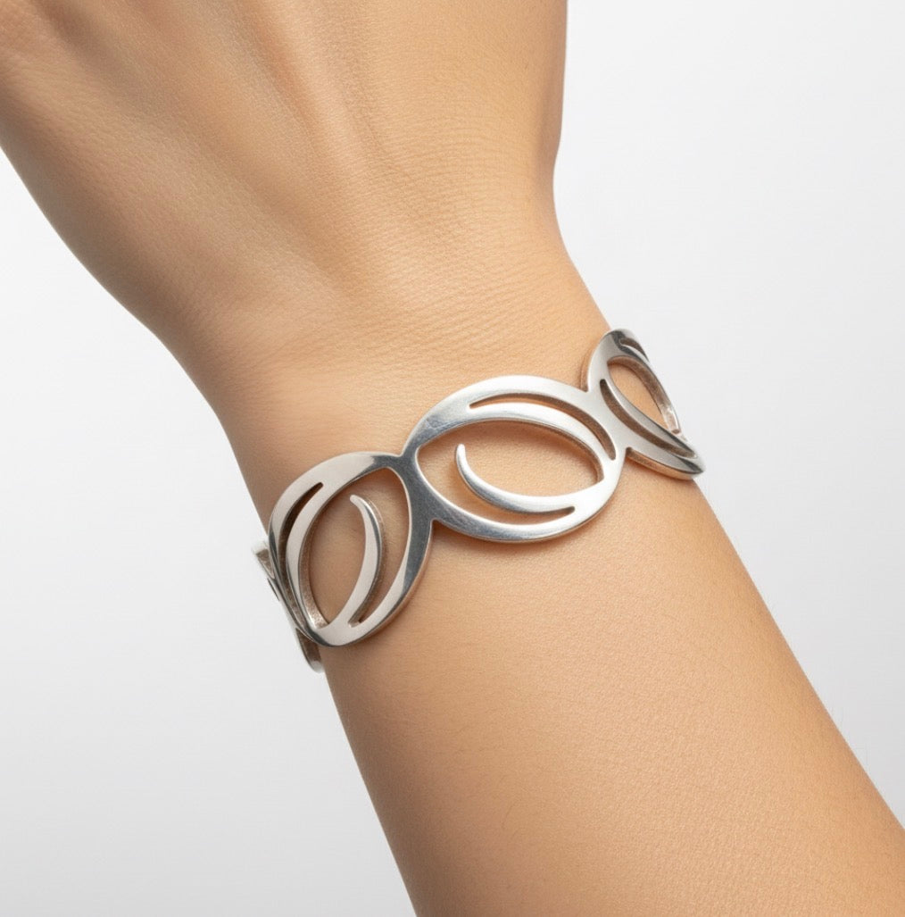 Medium Silver 925 Decorative Bangle 7.25"
