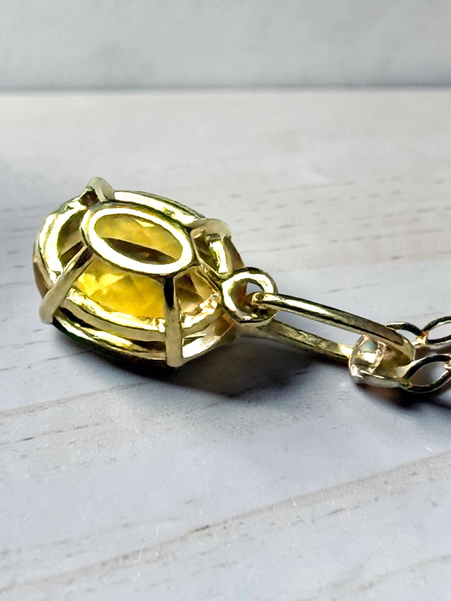 New AA Oval Cut 1.2ct Citrine 9ct Gold Pendant & 18" 9ct Gold Chain