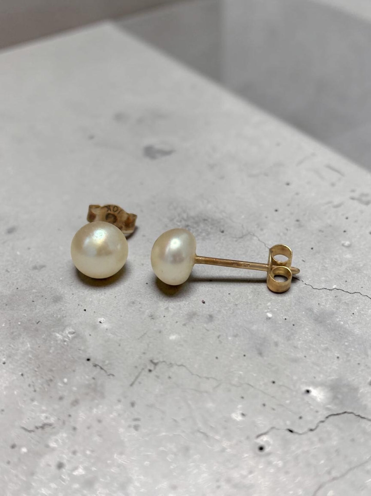 Cultured Pearl 10k Gold Earring Studs