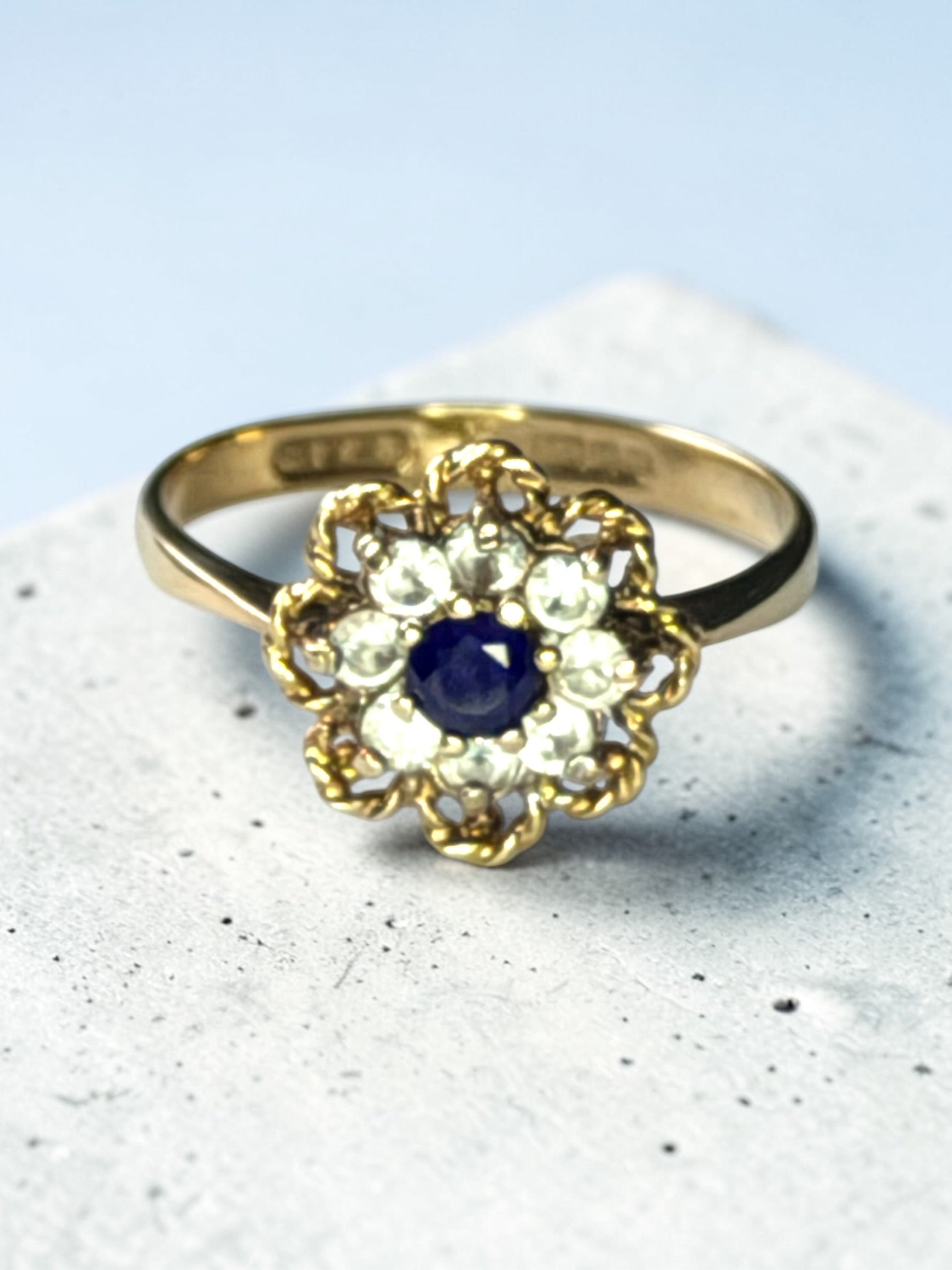 Vintage 1973 Blue Sapphire & White Topaz Floral Gold Ring