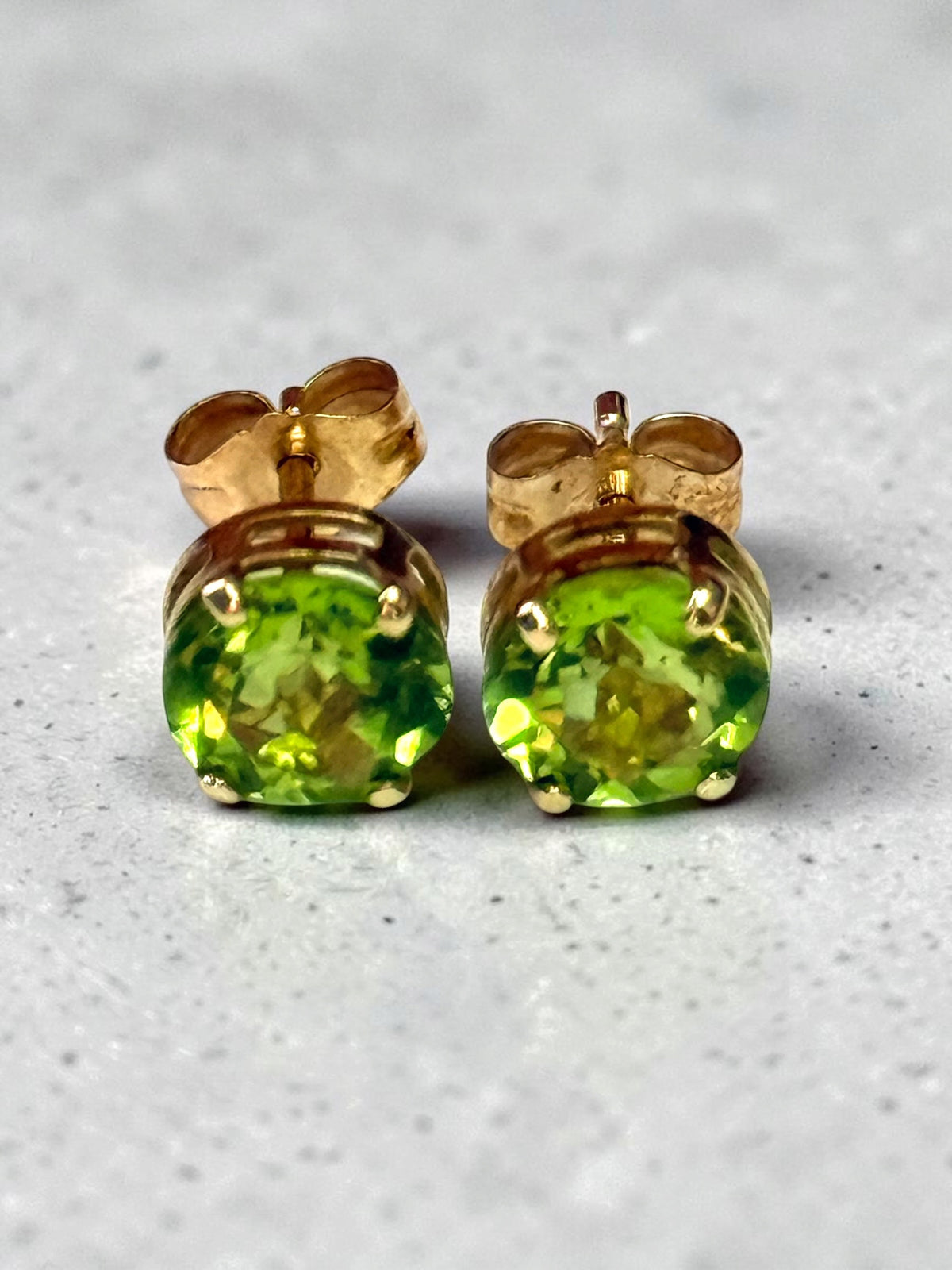 Peridot 1.68ct Round Cut 10k Gold Stud Earrings