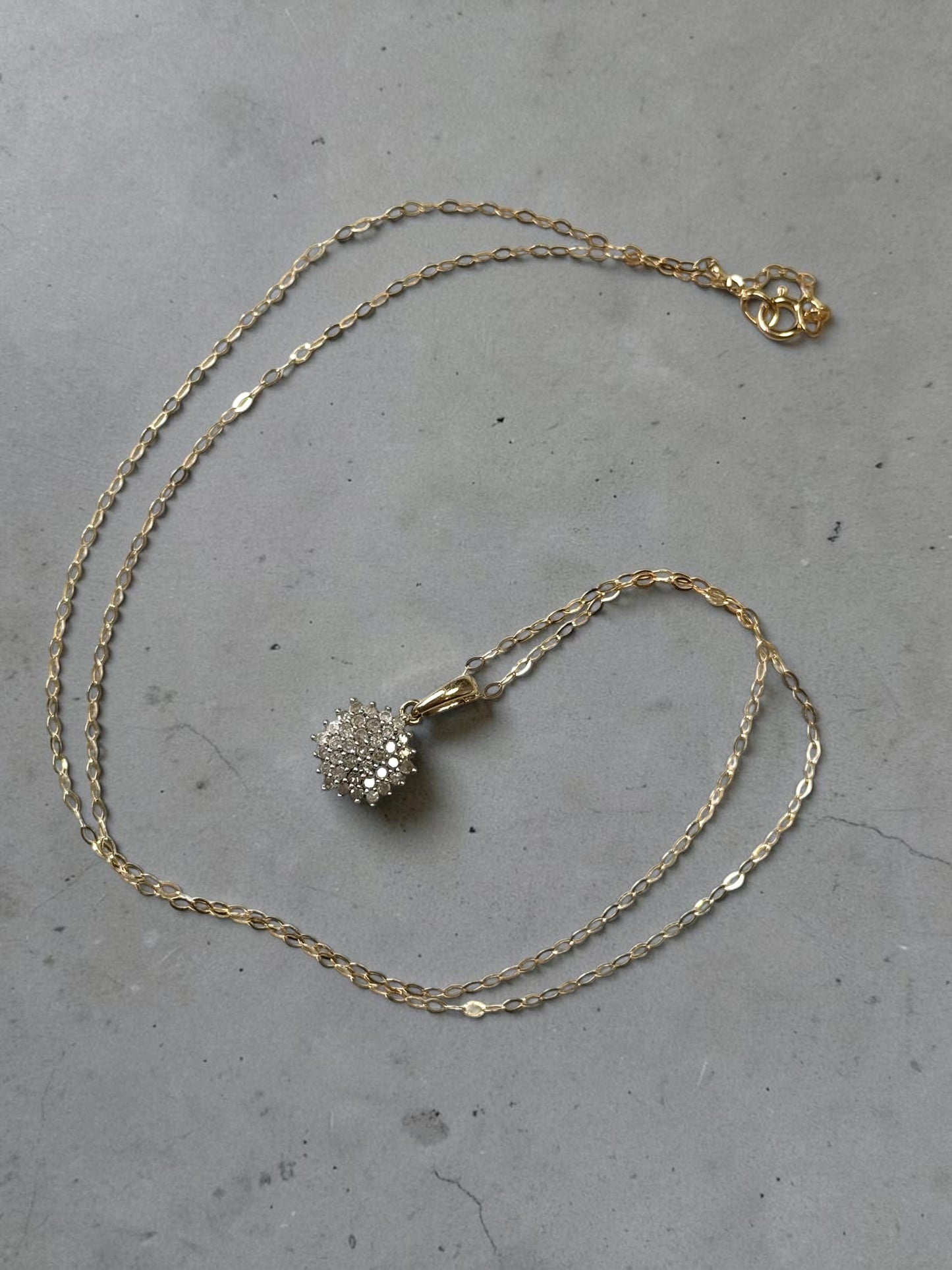 37 Diamond Cluster 9k Pendant & 9k 18" Chain