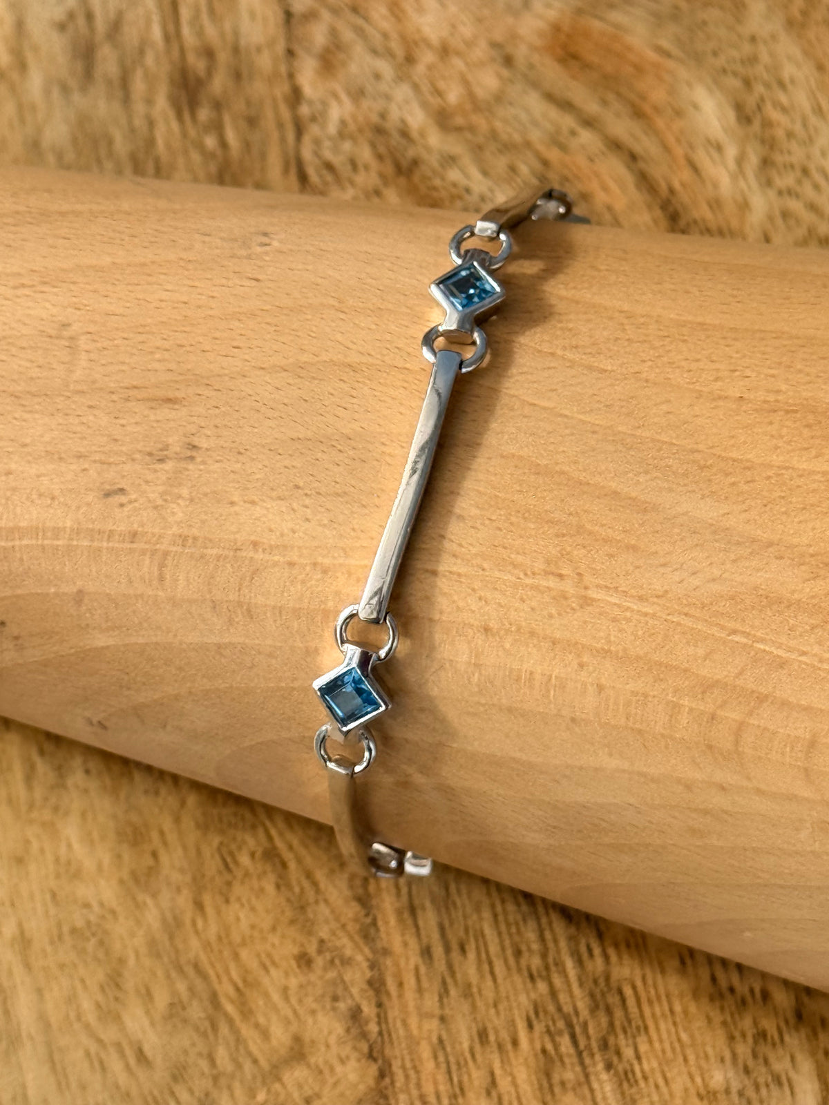 Pretty Lightweight Topaz Oval Link 925 Silver Bracelet 7 1/2"