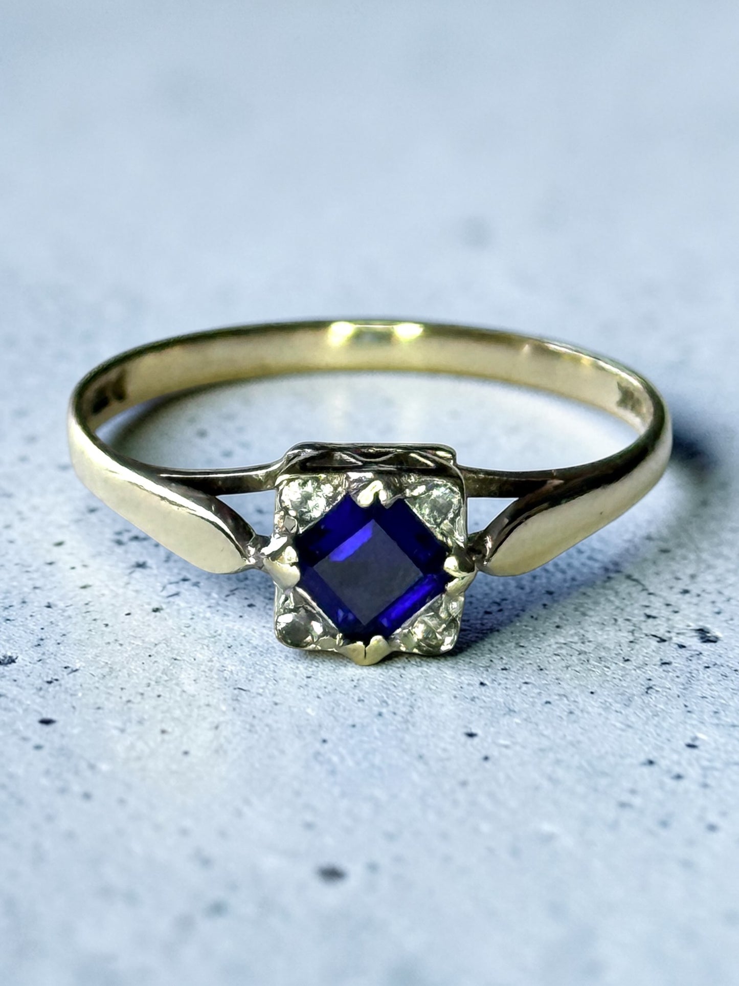 Vintage 1970 Blue Sapphire & White Spinel Gold Ring