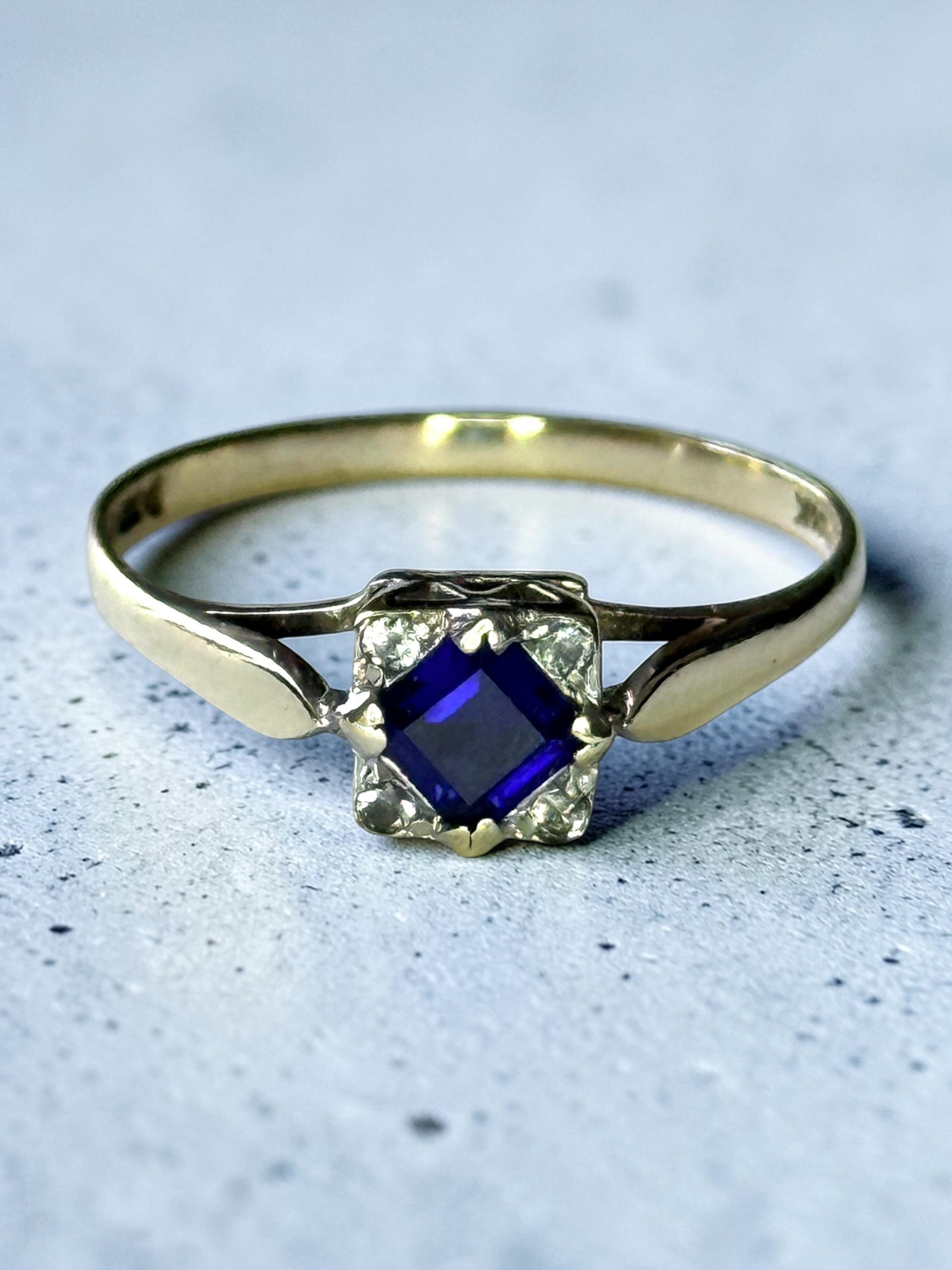 Vintage 1970 Blue Sapphire & White Spinel Gold Ring