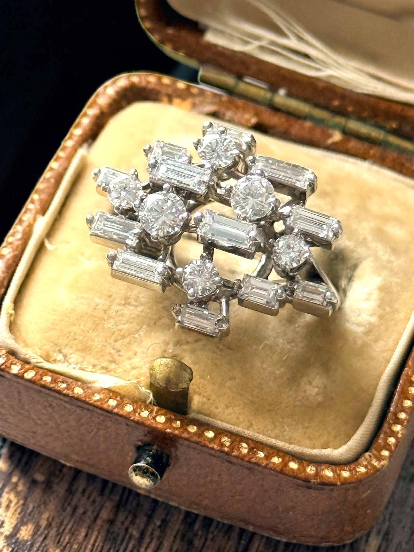 Vintage 18k White Gold Multi Diamond 2.2ct Ring
