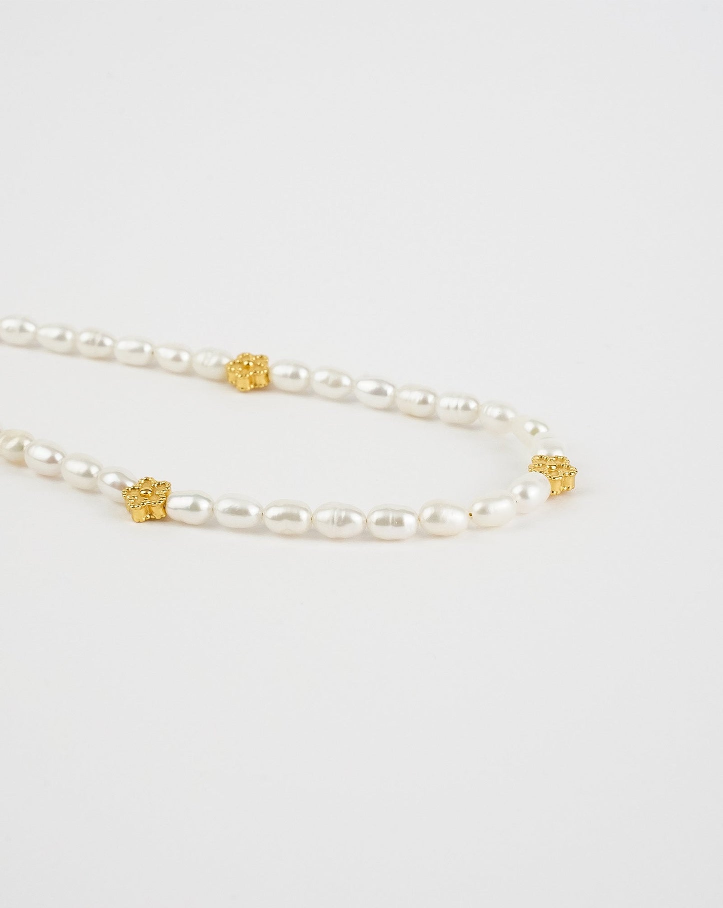 Flower Pearl Necklace