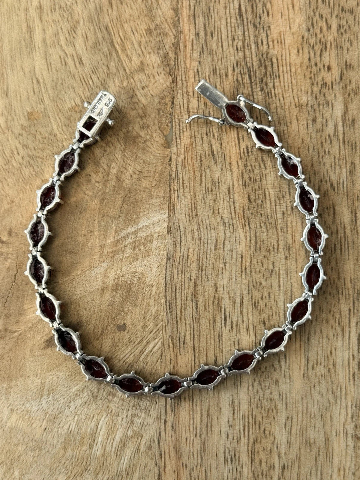 Stunning 925 Silver 13ct Garnet Bracelet Size 7"