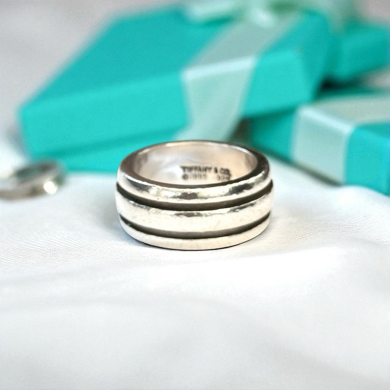 Vintage Tiffany and Co Atlas Groove Ring Size M 1/2