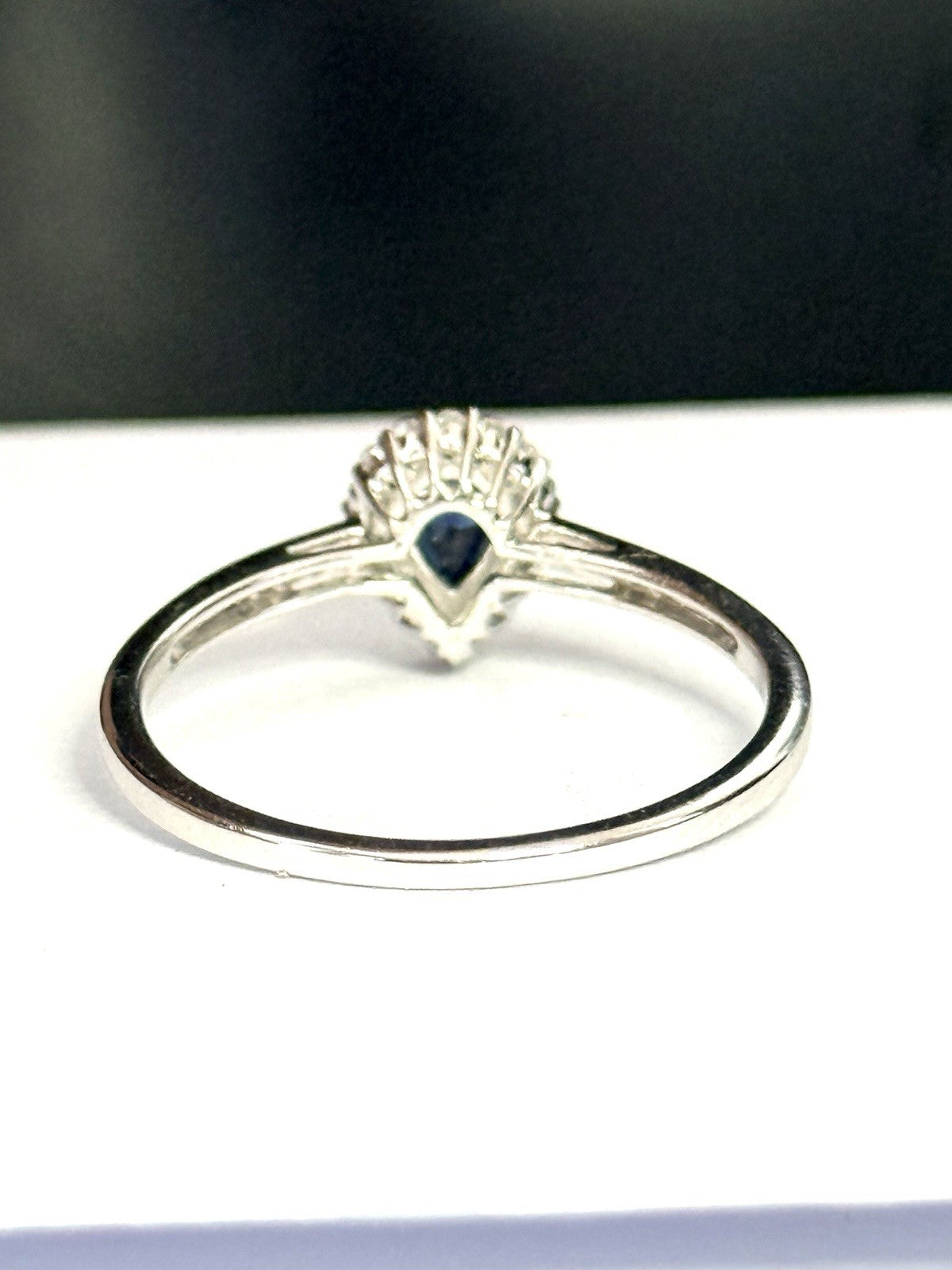 Stunning Sapphire & Diamond Halo White Gold Ring