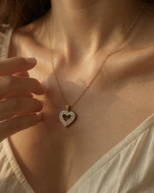 Pretty Diamond 0.45ct Heart Pendant & Chain 9k Gold