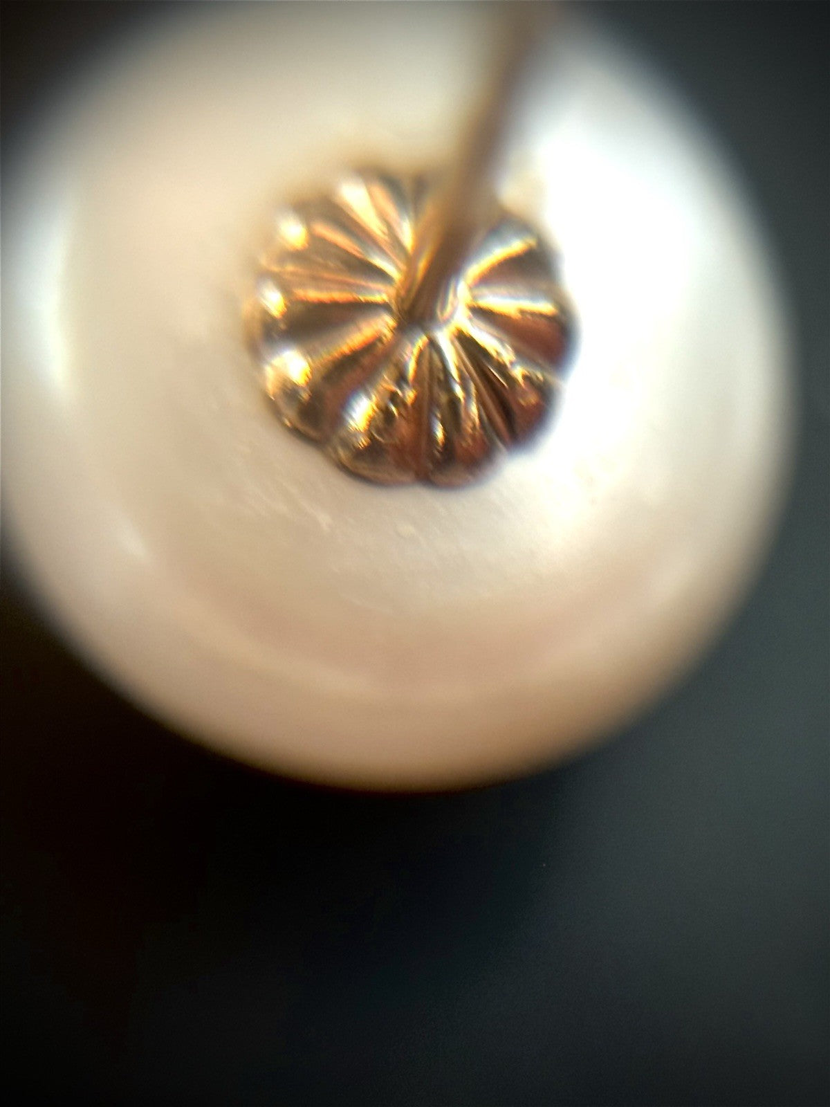 Lustrous 9ct Gold Pearl Earrings